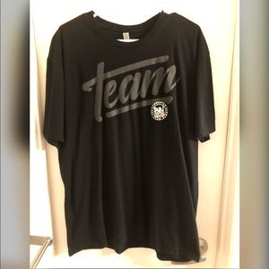 RunEverythingLabs black tshirt sz L